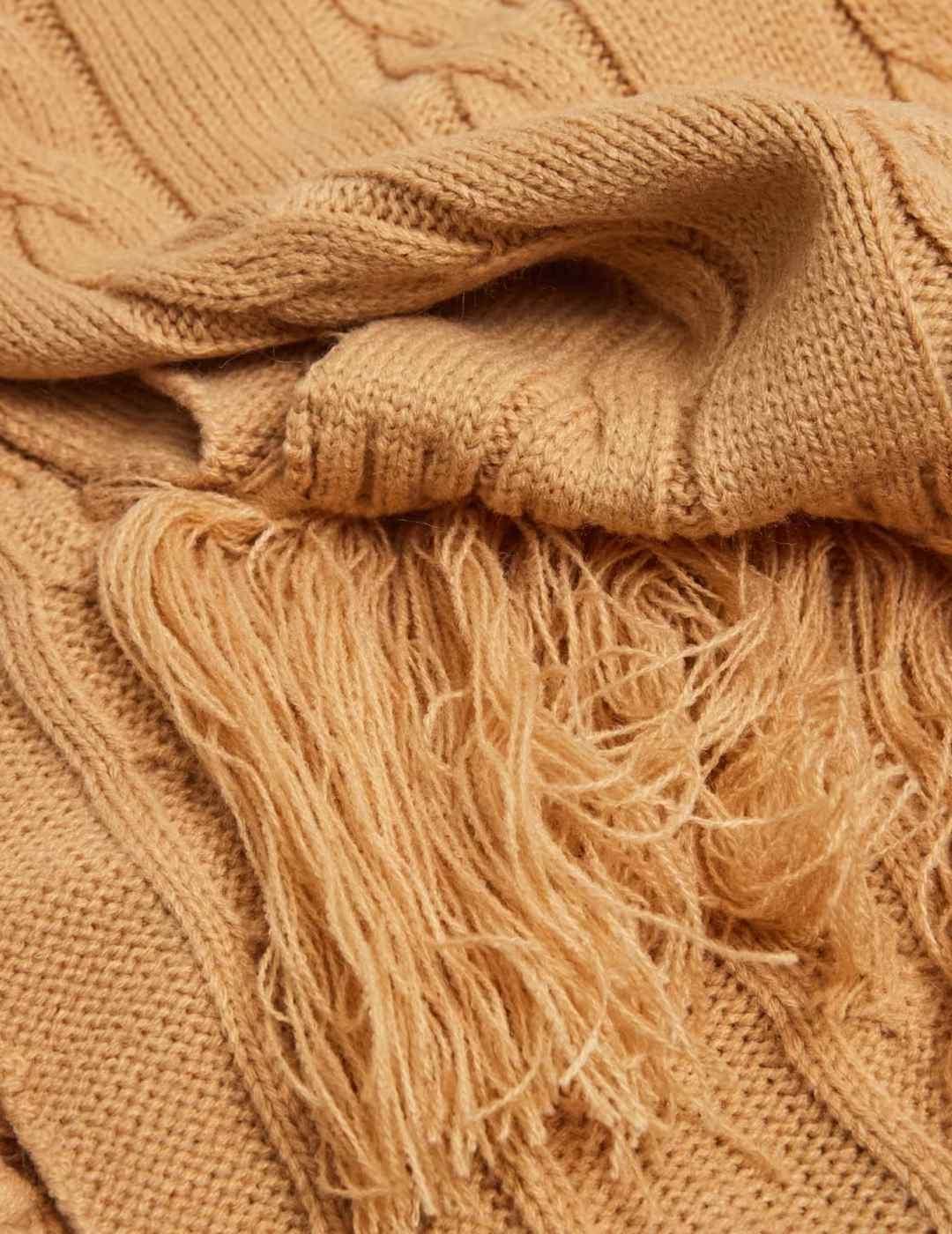 Bufanda Guess Kendra beige trenzada para mujer