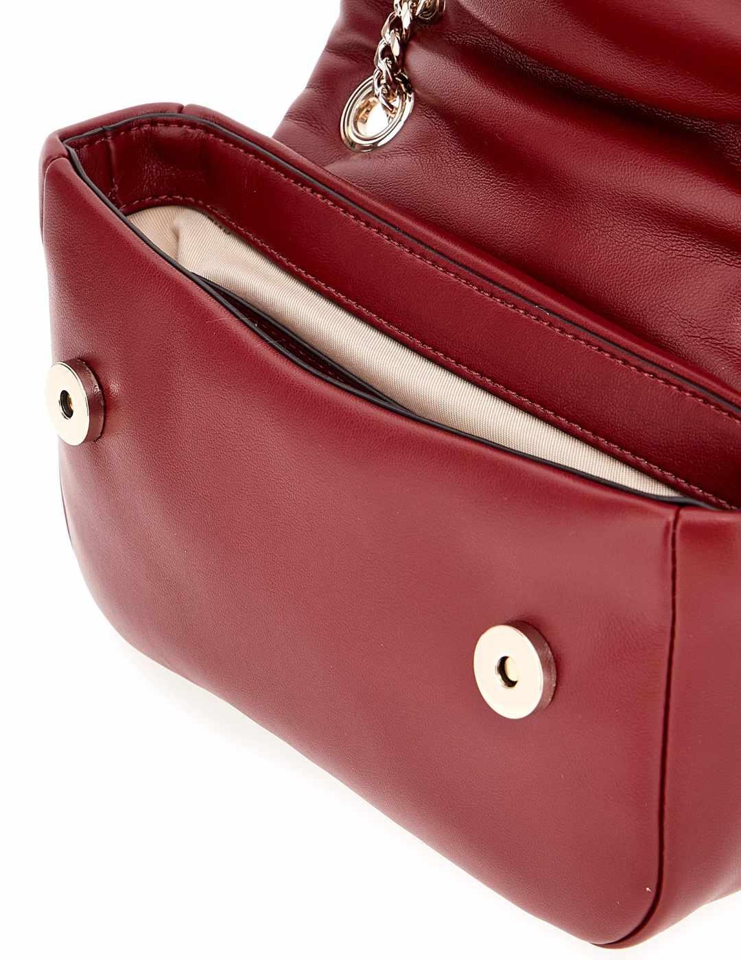 Bolso Guess Sunetra mini rojo detalles plata para mujer