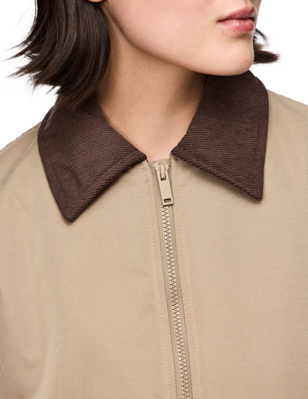 Bomber Pieces Jorma beige cuello pana para mujer