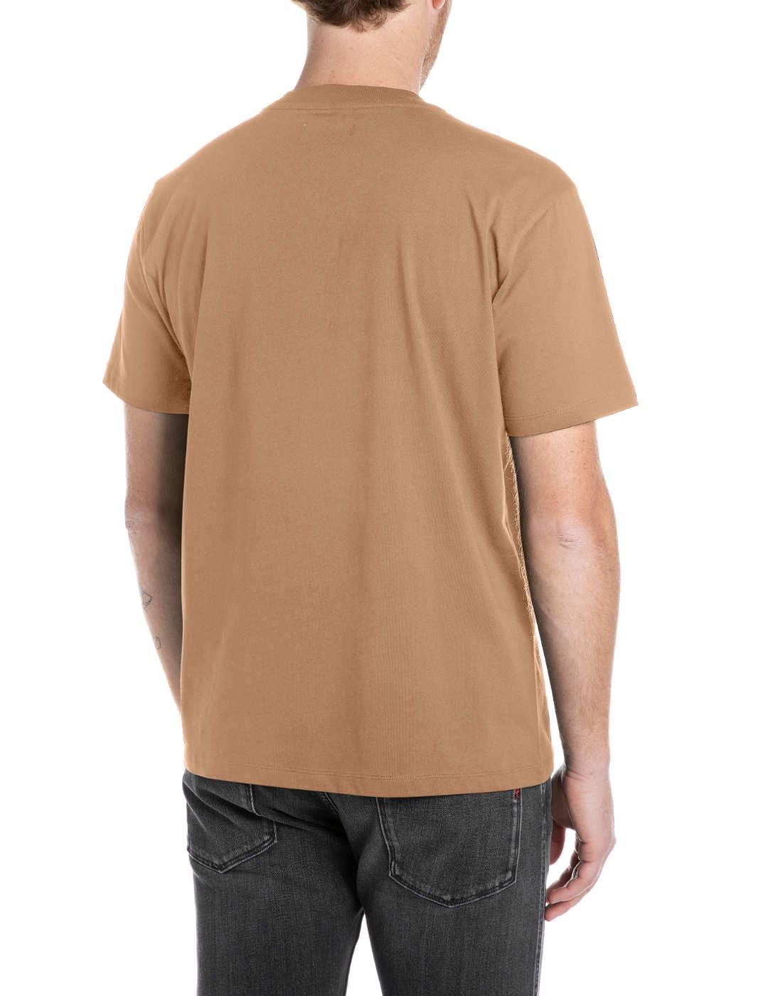 Camiseta Replay logo frontal minimalista marrón de hombre