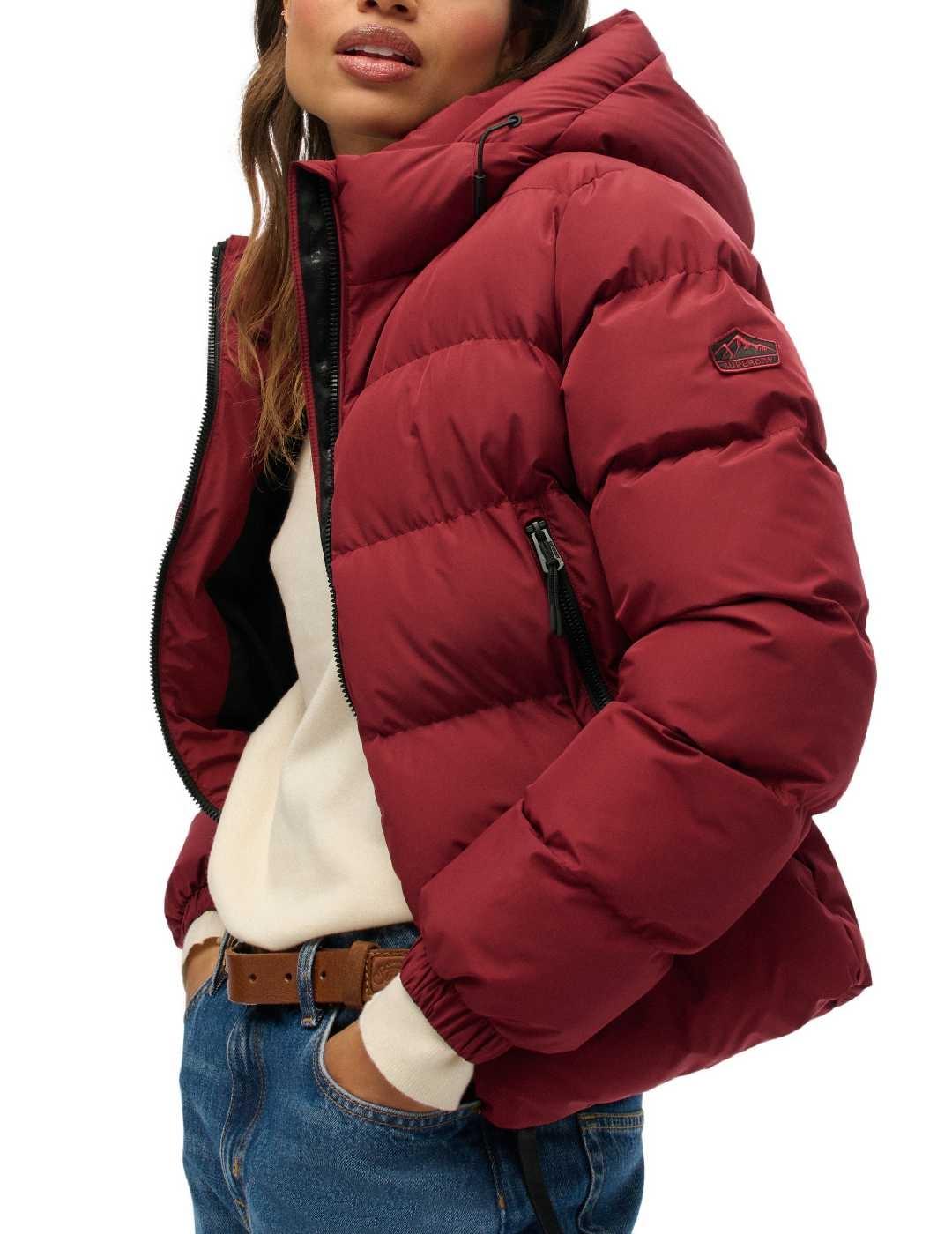 Plumas Superdry Sports impermeable rojo para mujer