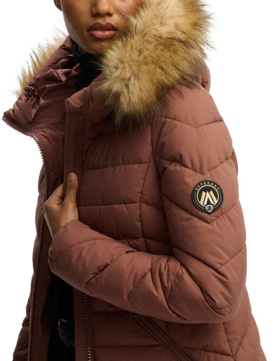 Plumas Superdry Fuji marrón capucha acolchado para mujer