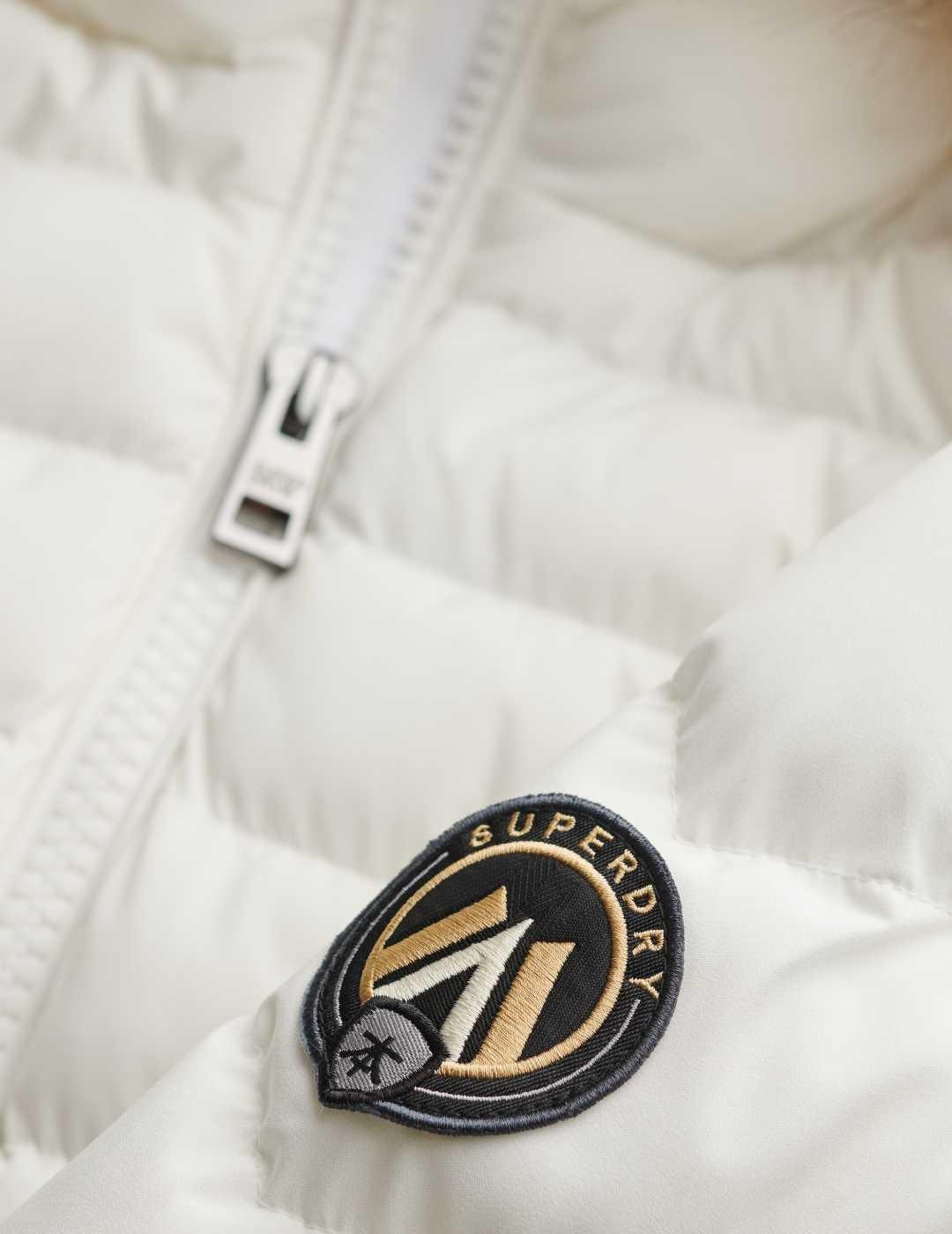 Plumas Superdry Fuji acolchado impermeable blanco mujer