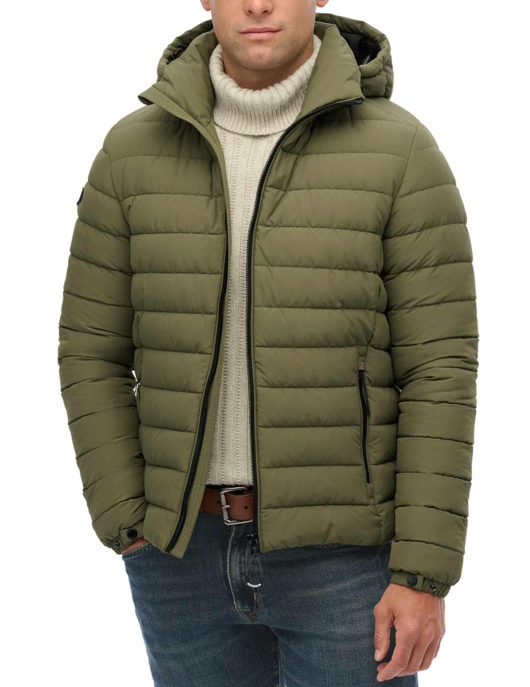 Cazadora Superdry Fuji verde acolchada con capucha de hombre