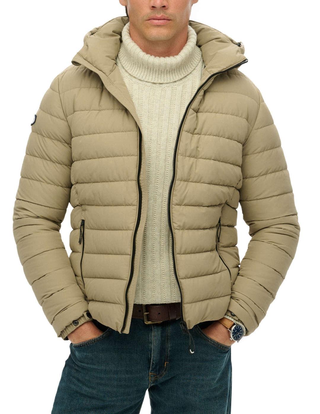 Cazadora Superdry Fuji beige acolchada con capucha de hombre