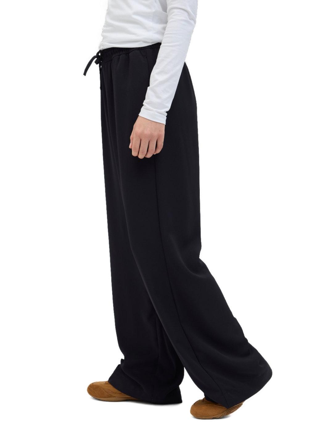 Pantalón JJXX Lia negro de tela relaxed para mujer