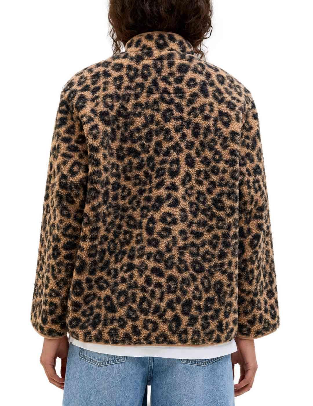 Chaqueta JJXX Vera leopardo marrón y negra polar de mujer
