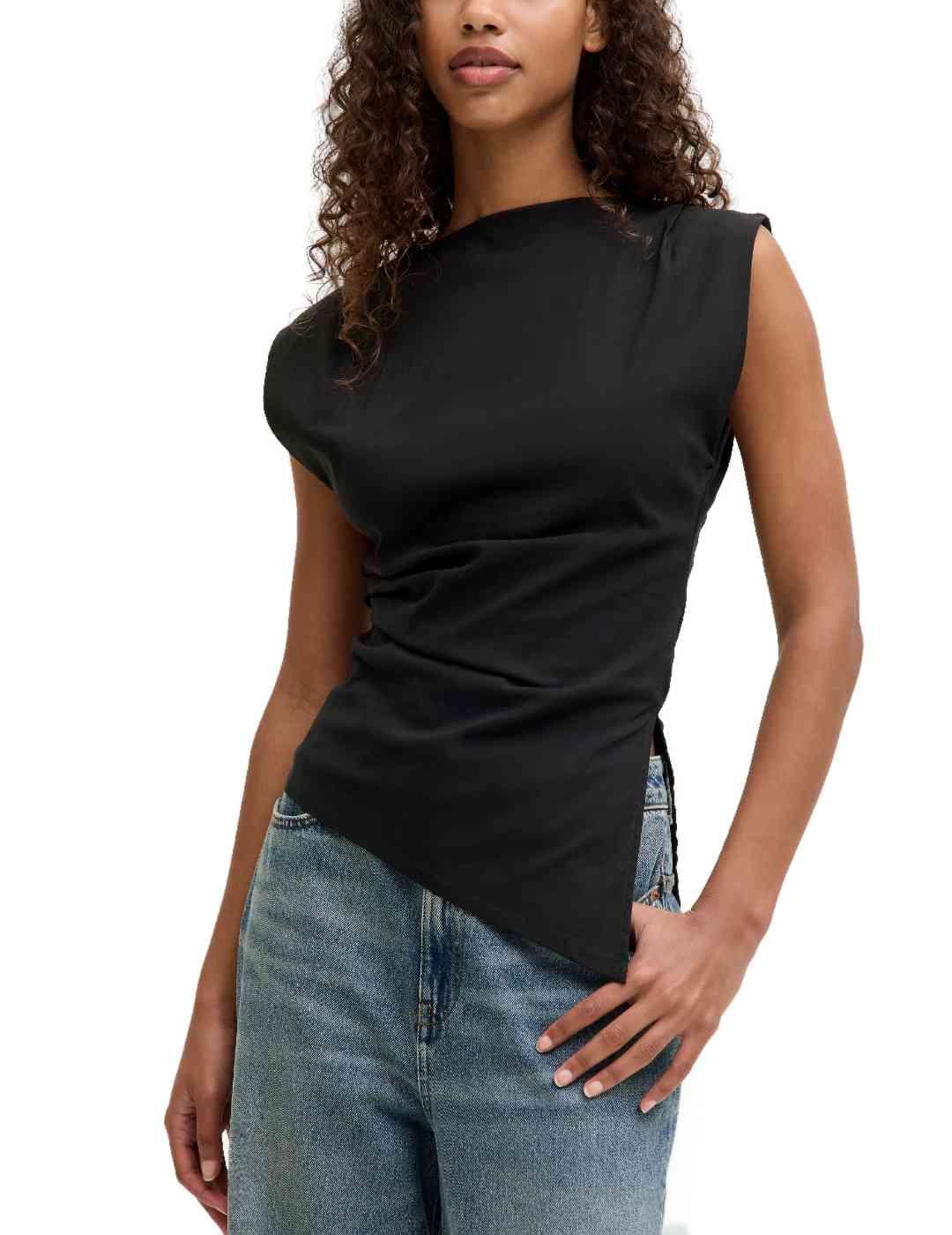 Camiseta JJXX Cat negra tirantes bajo asimétrico de mujer