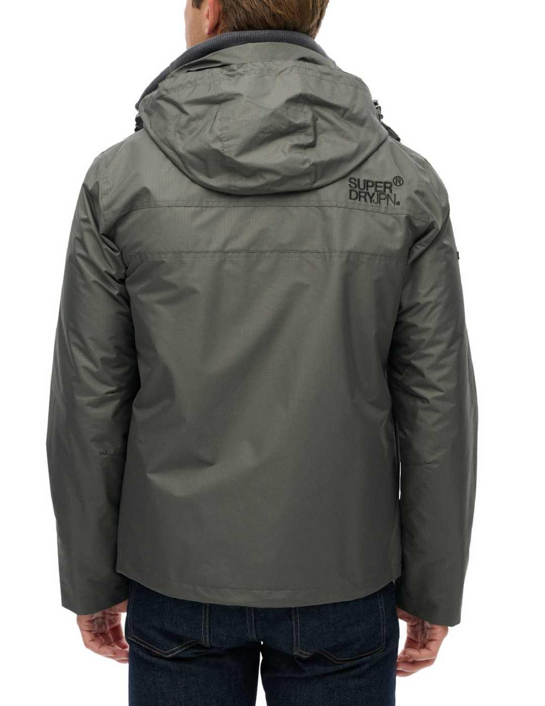 Cortavientos Superdry Mountain impermeable gris para hombre