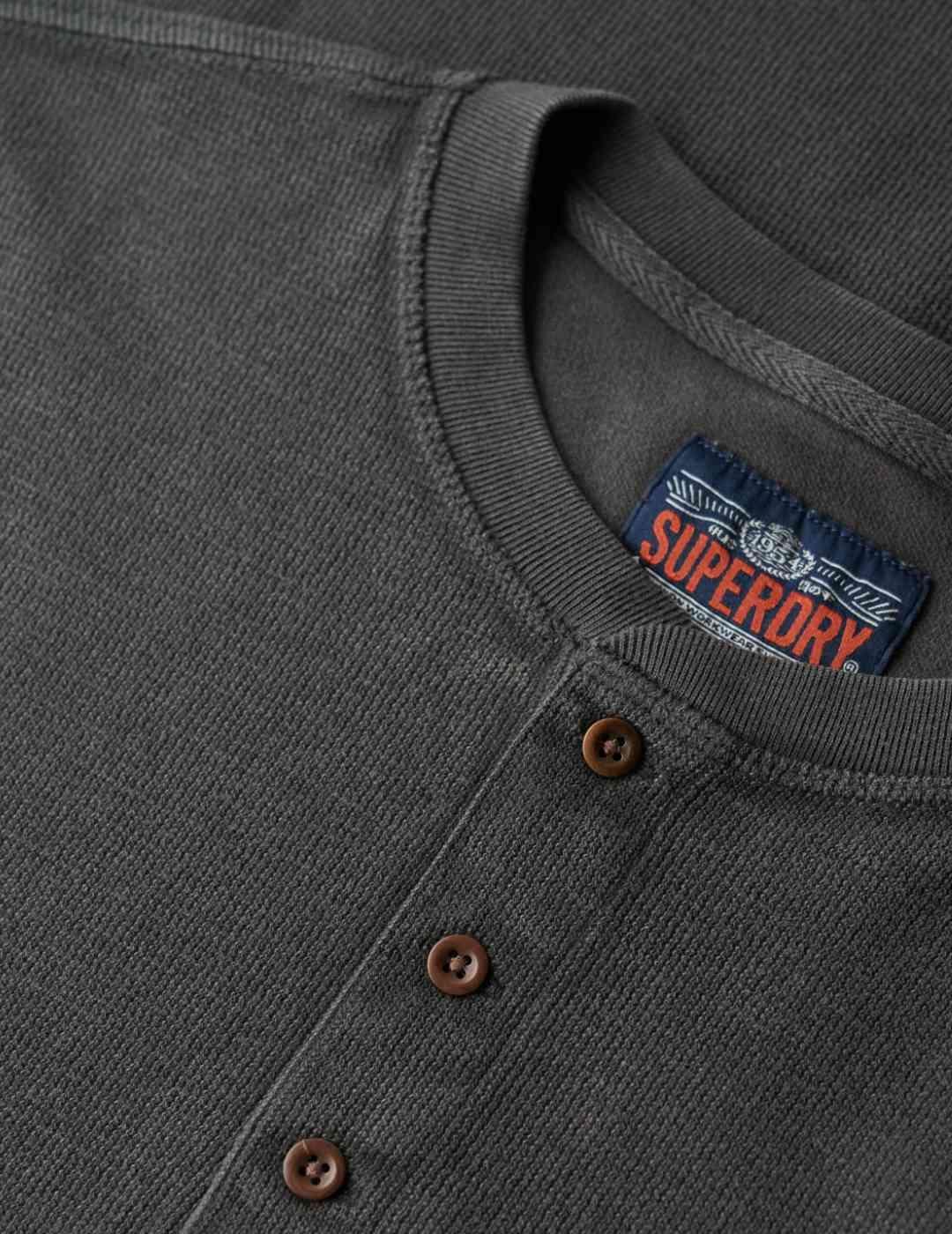 Jersey Superdry negro cuello henley abotonado para hombre