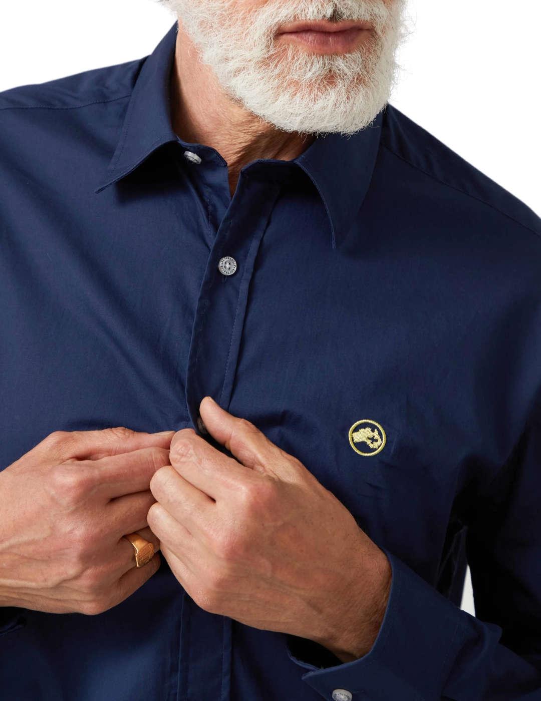 Camisa Altonadock azul marino slim fit para hombre