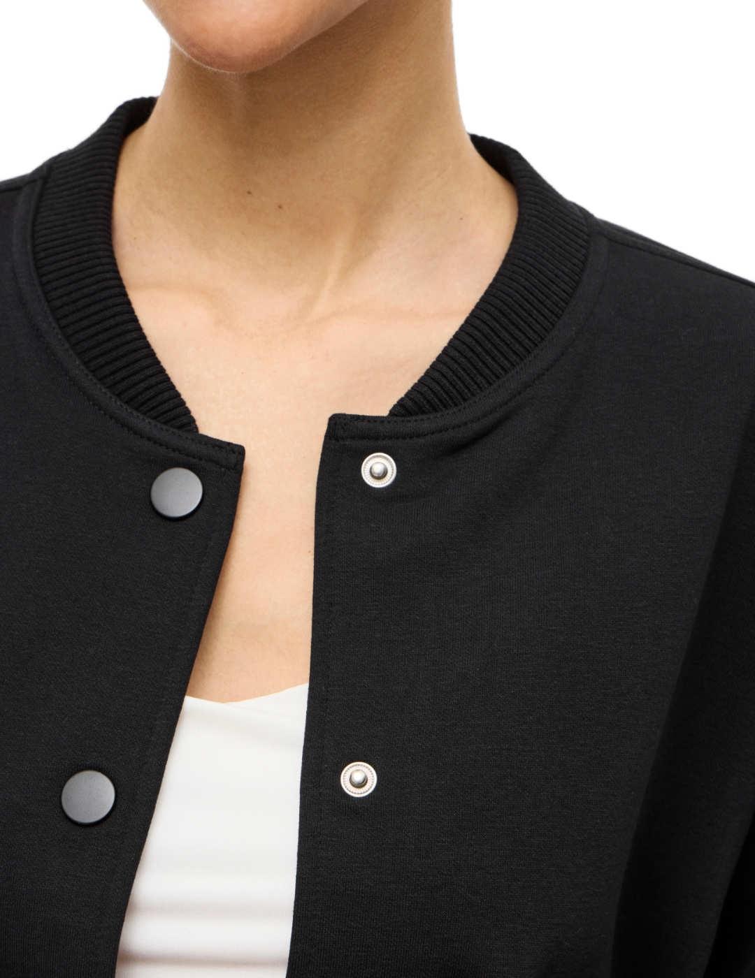 Bomber Vila Odessia negra botones y bolsillos para mujer