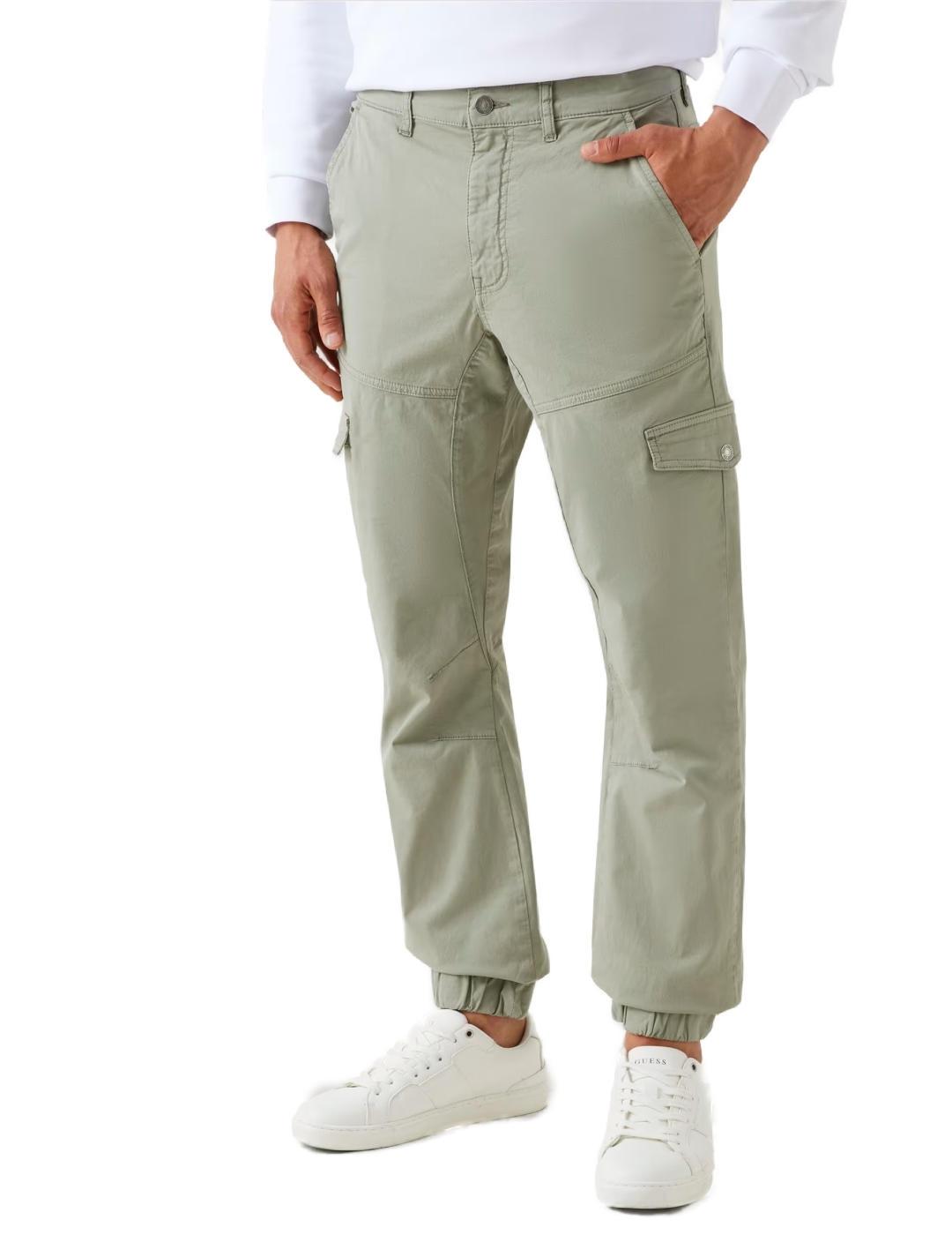 Pantalón Guess Rubin verde claro cargo con puños para hombre
