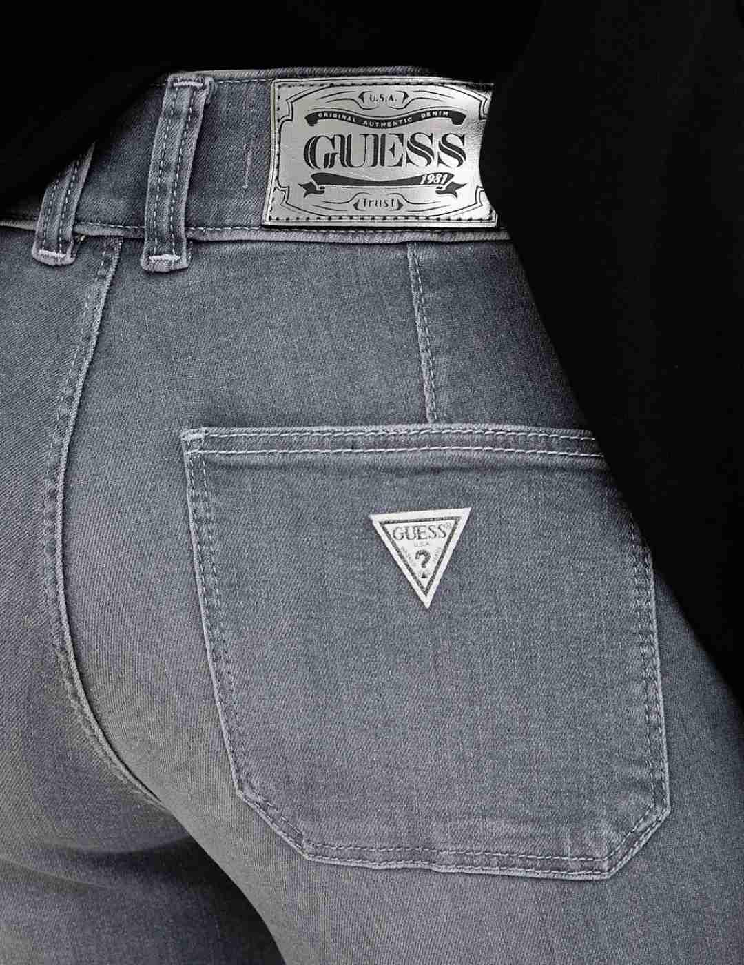 Pantalón vaquero Guess Cargo gris flare para mujer