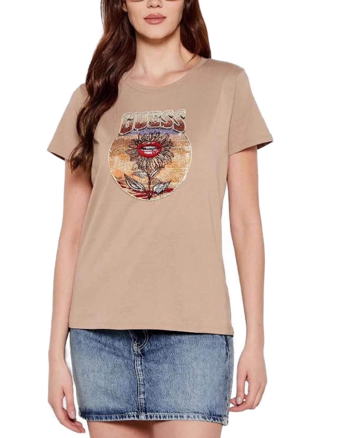 Camiseta Guess Logo Desert camel brillos manga corta mujer