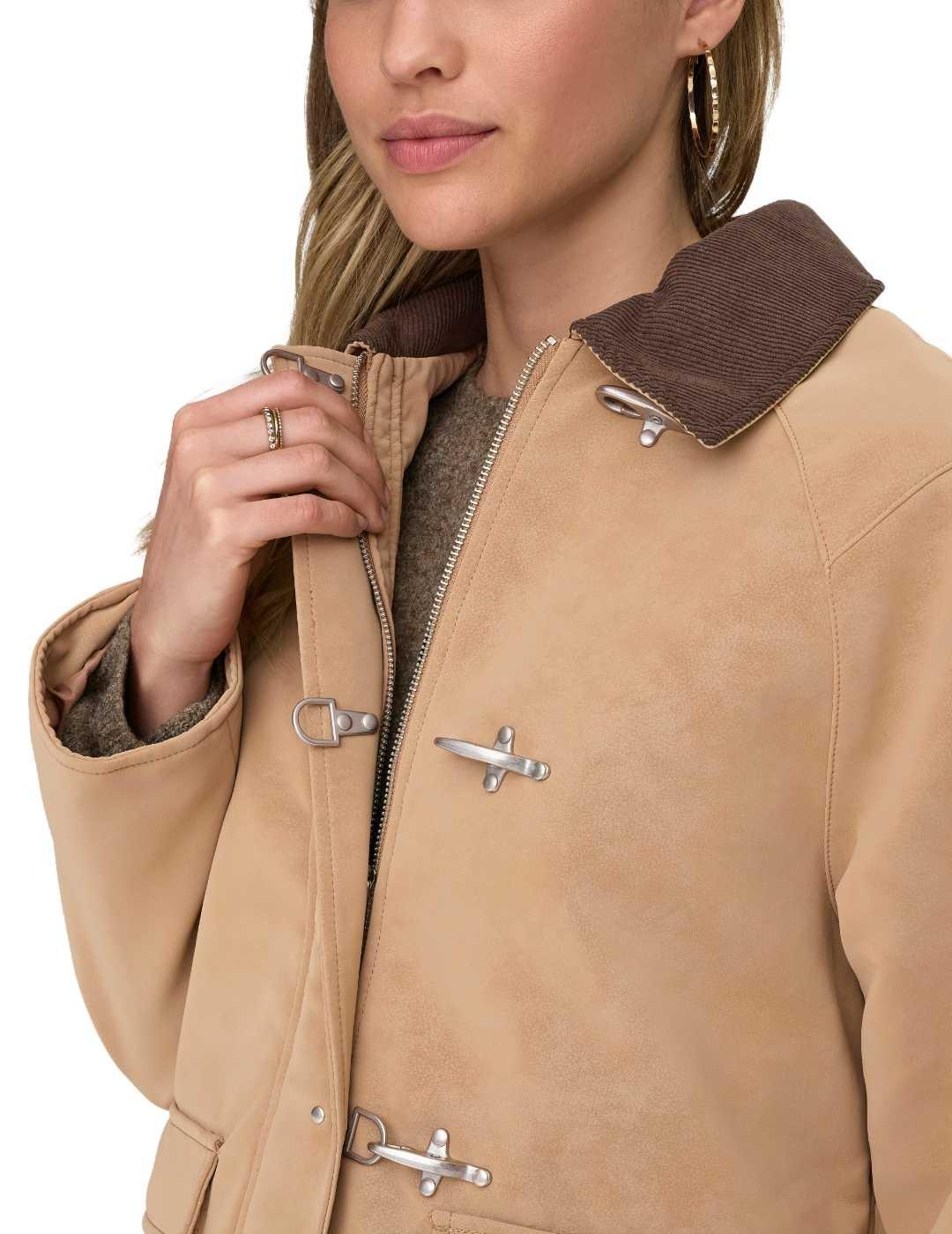Chaqueta Only Aggie camel ante larga para mujer